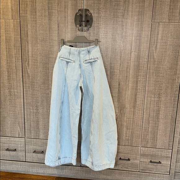 Zara Collection High Waisted Balloon Denim Jeans - Picture 4 of 16